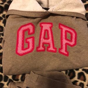 The GAP jogging suit